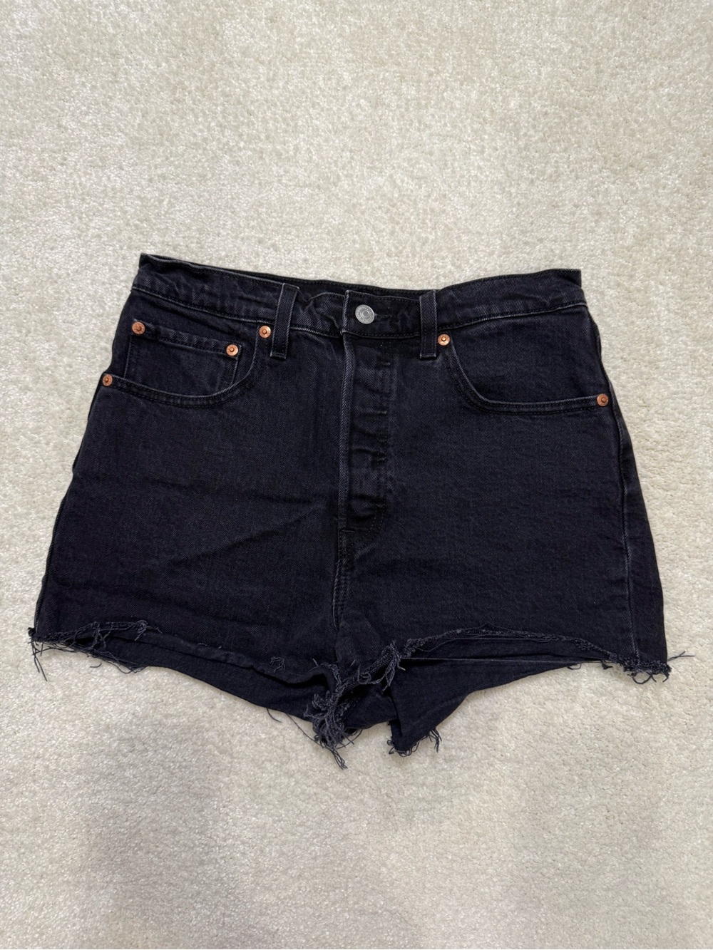 Levi's Premium Ribcage Black High Rise Denim Jean Cutoff Shorts Size 30 10 - Picture 4 of 16